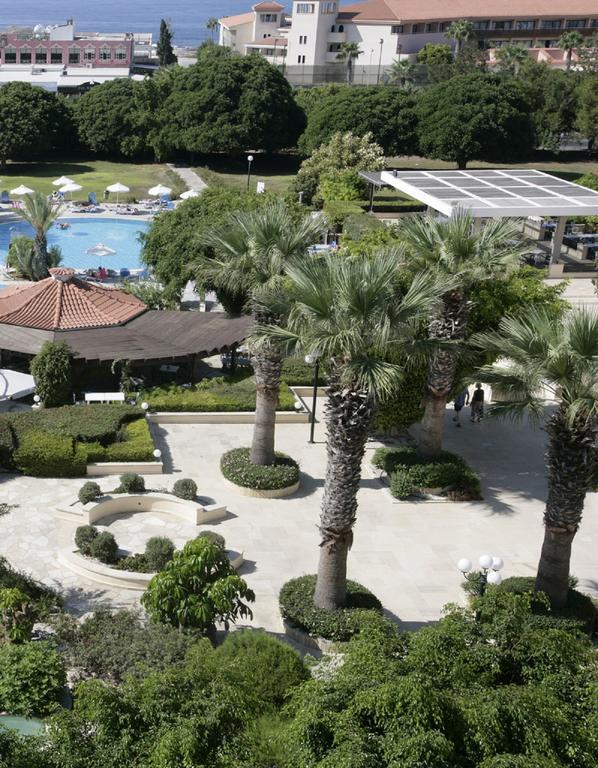 Avanti Hotel Paphos Esterno foto