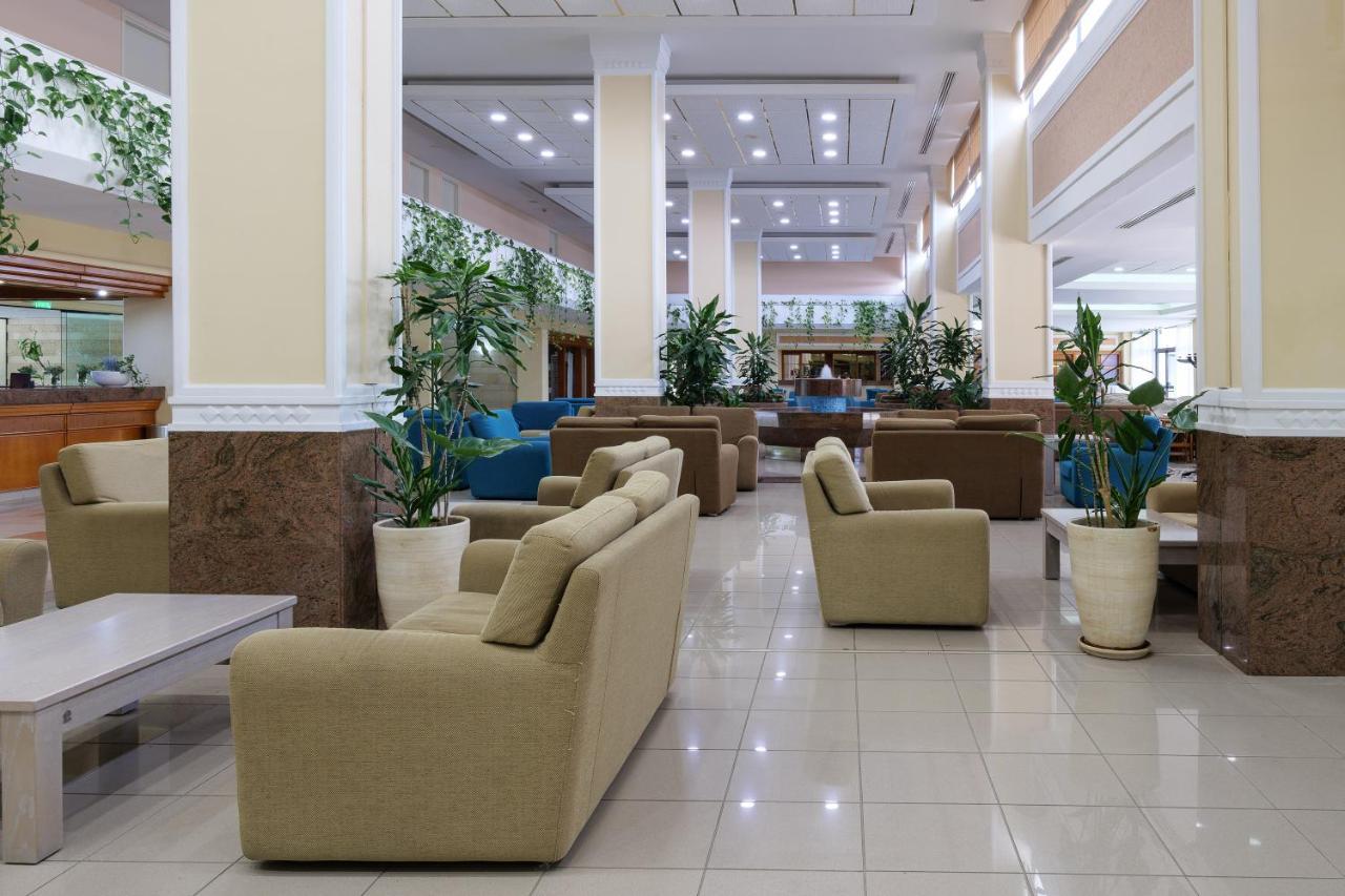 Avanti Hotel Paphos Esterno foto