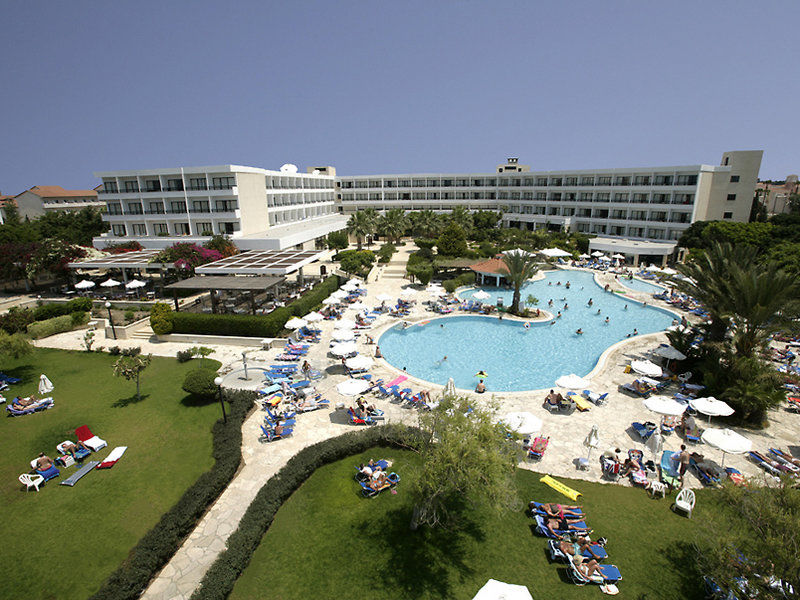 Avanti Hotel Paphos Esterno foto