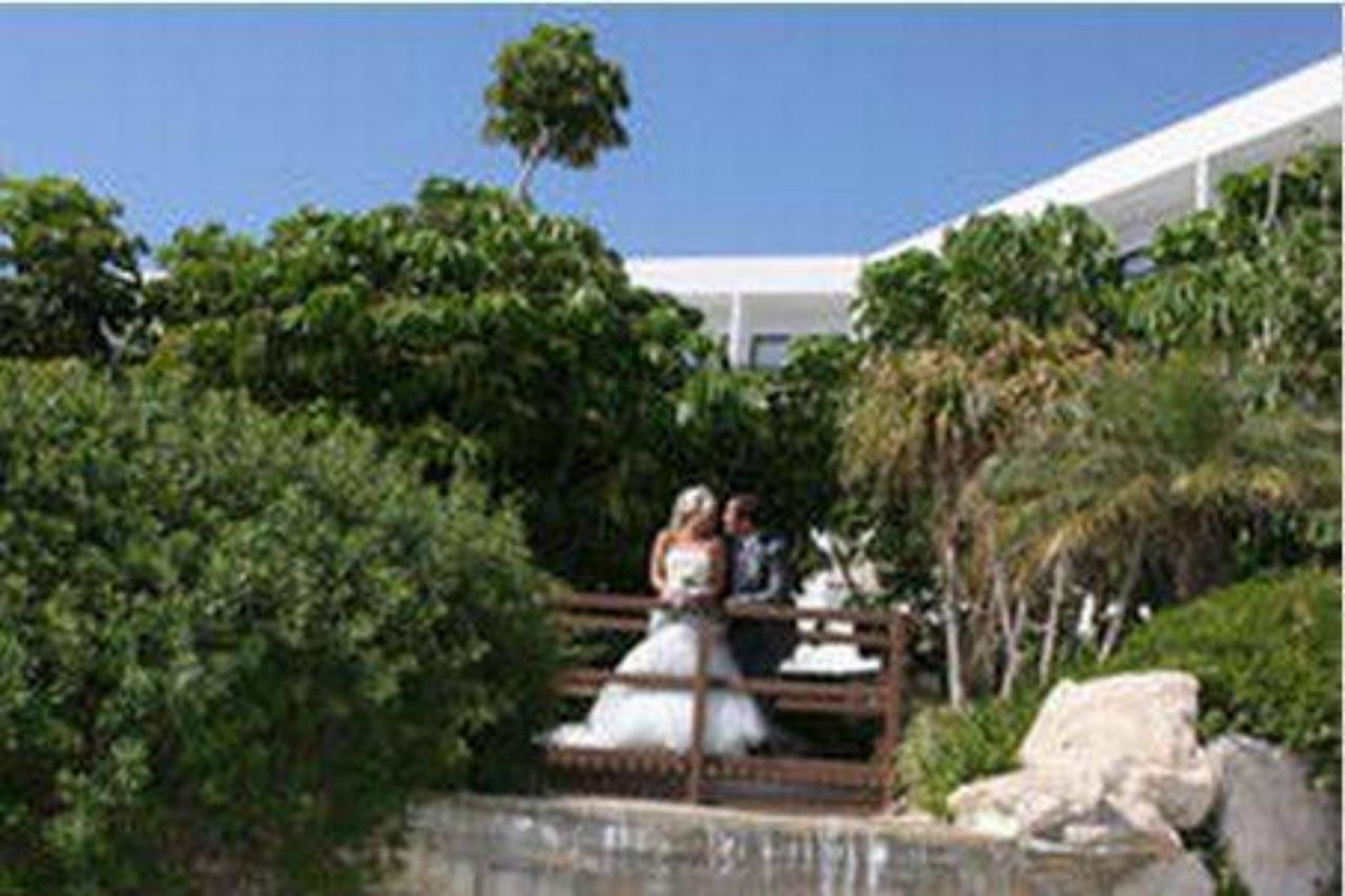 Avanti Hotel Paphos Esterno foto